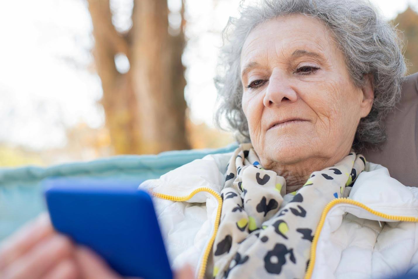 Supporting Seniors’ Independence and Mobility- How a Cell Phone Can Provide Peace of Mind